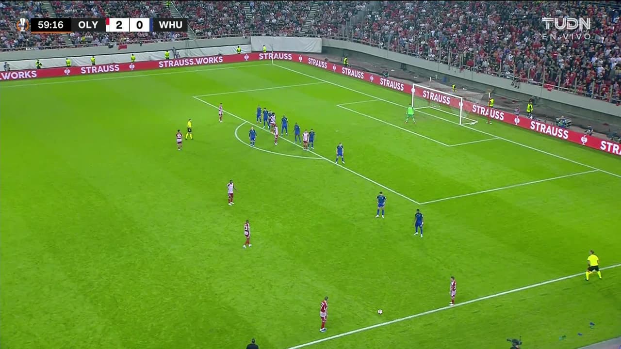 ¡TIRO ATAJADO! disparo por Jackson Porozo.