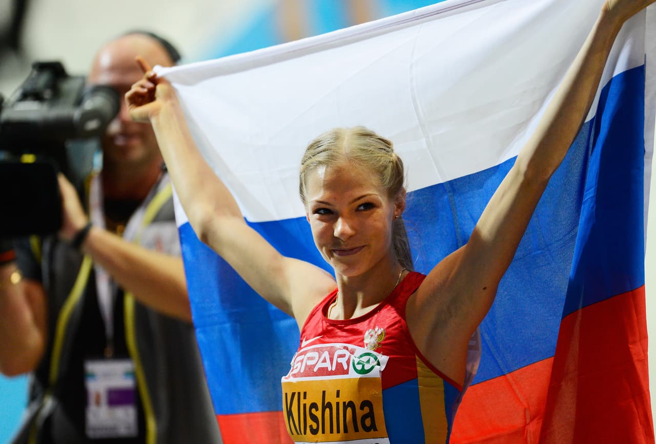 La rusa Daria Klishina es una atleta de salto de longitud que ha representado en su país en Mundiales y Juegos Olímpicos, con un gran rendimiento deportivo. Sin embargo, su hermoso rostro y cuerpo atlético la han convertido en un referente pretendido por las revistas de entretenimiento. Una belleza espectacular.