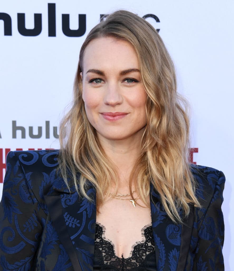 Yvonne Strahovski en quinta posición.