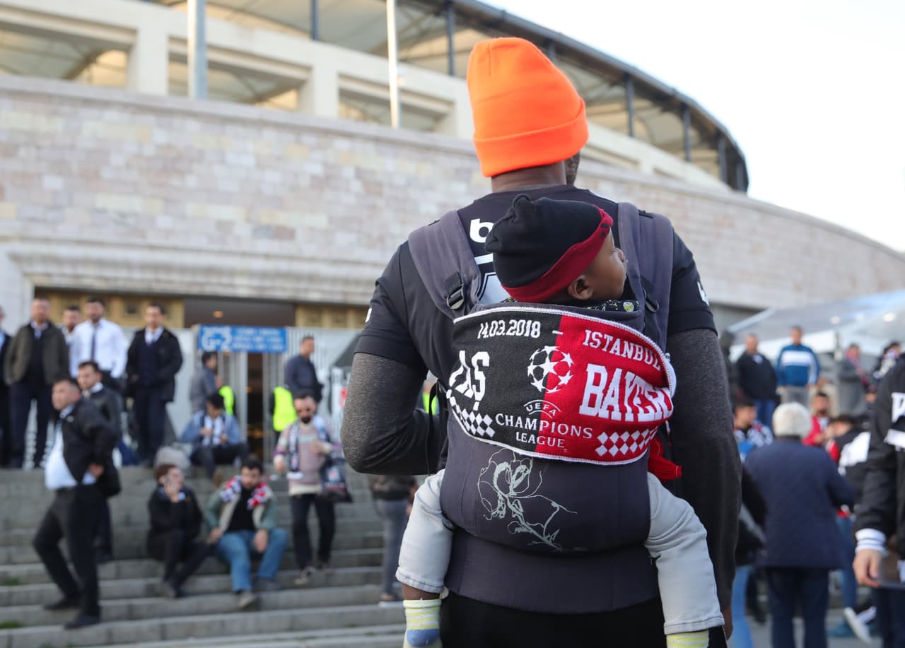 Incluso, los seguidores más jóvenes fueron testigos del partido de vuelta de esta serie de octavos de final de la Champions League.