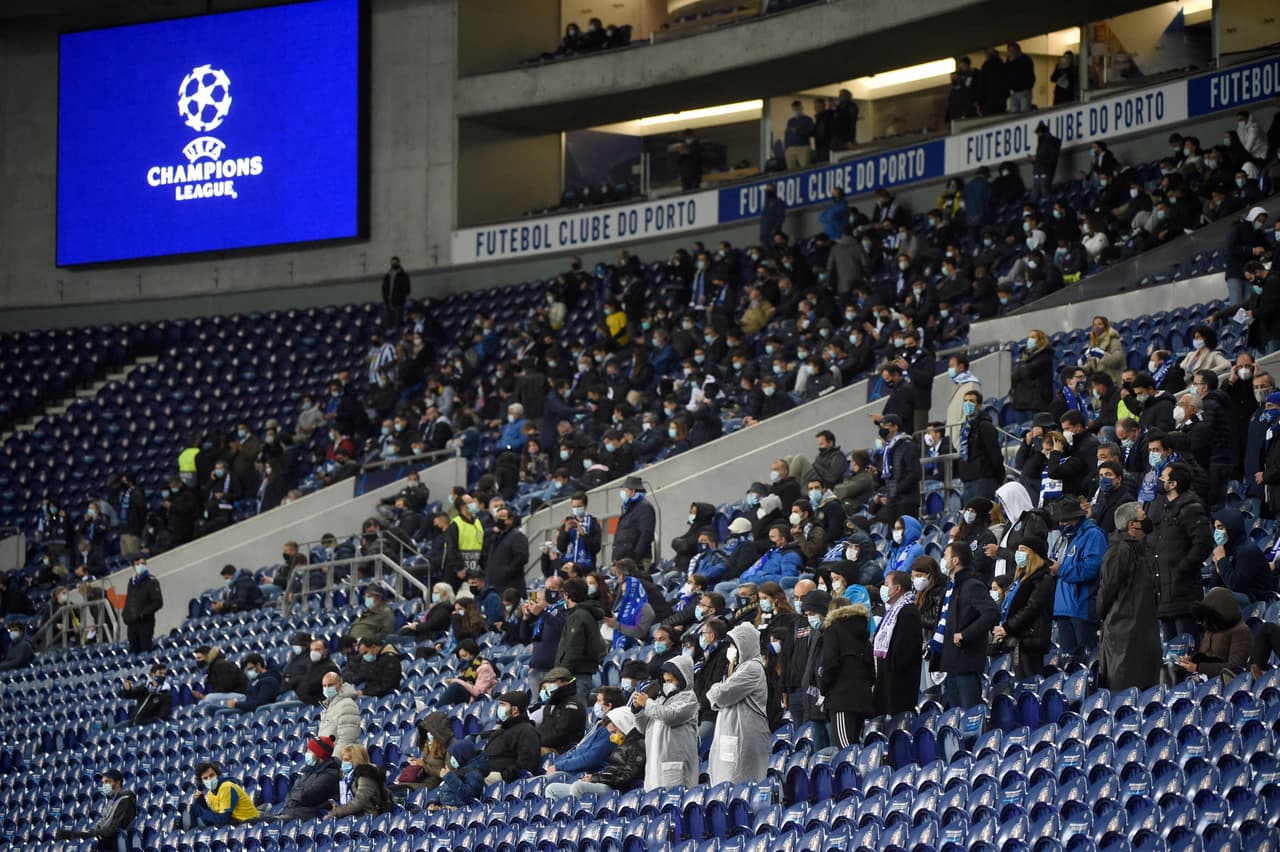 Porto 2-0 Olympiacos | Con goles de Ferreira (11’) y Oliveira (85’), consiguieron su primera victoria en la campaña de la justa europea. Porto se medirá al Marsella y Olympiacos al Manchester City en la J3 de la Champions.