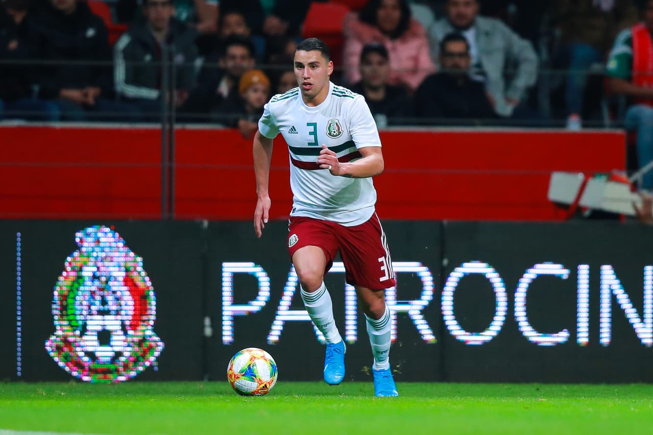 <b>Jorge Sánchez:</b> el destino fue bondadoso con este defensor pues hace 10 años no existen registros que avalen su afiliación a algún equipo de futbol. Su primer equipo fue Santos Laguna en la categoría Sub 15 pero ocurrió en 2012. Tenía 12 años en 2010.