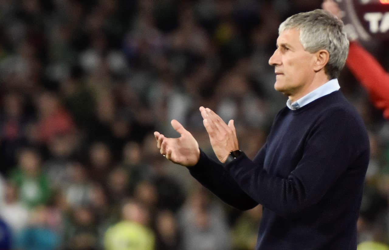 Así llegó el 2-1 co un pase de Andrés Guardado para el gol de Fabián al minuto 28 del segundo tiempo, ante los aplausos del técnico Quique Setián.