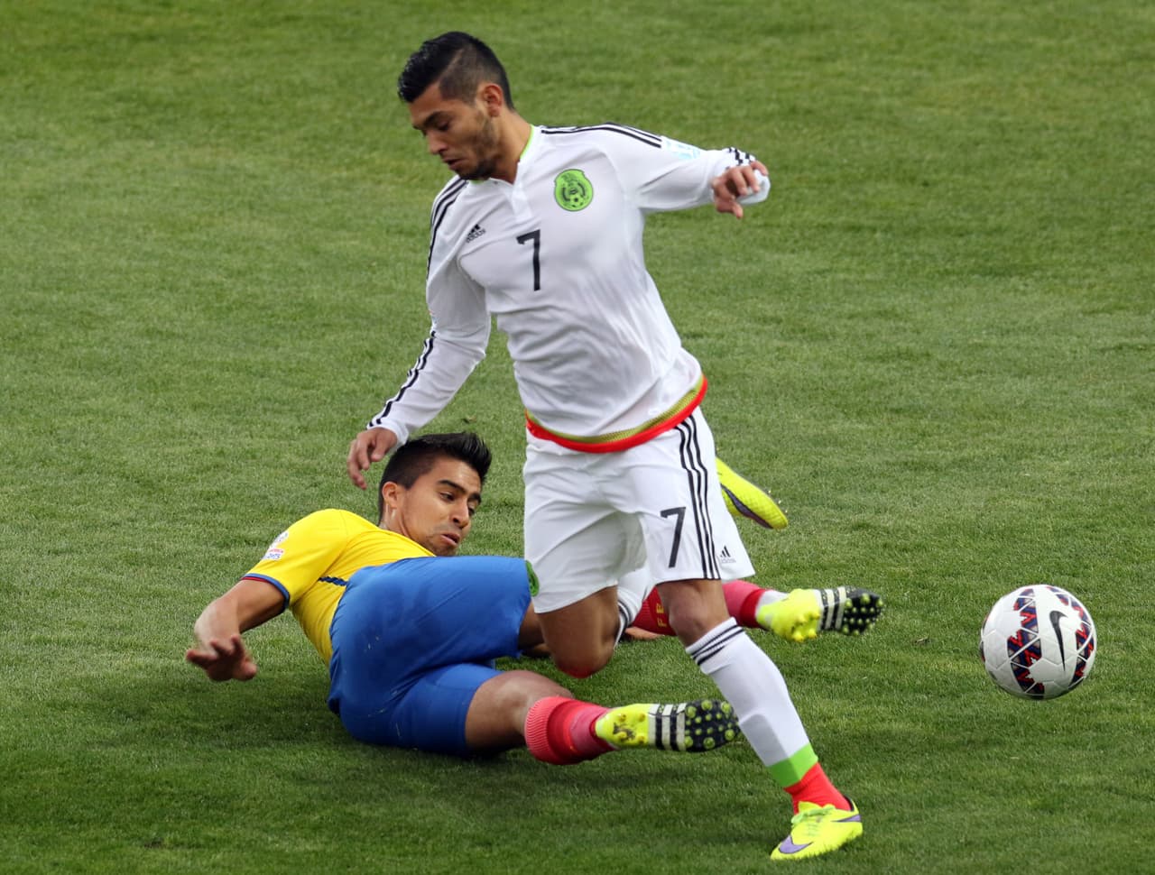 En el club portugués también se encuentra Jesús Manuel ‘Tecatito’ Corona y será la gran vitrina para que el ex jugador de Rayados se muestre y de ahí pueda dar el salto a un equipo de mayor envergadura, su cláusula de 50 millones de euros dejan en claro que es una de las grandes apuestas del Porto.