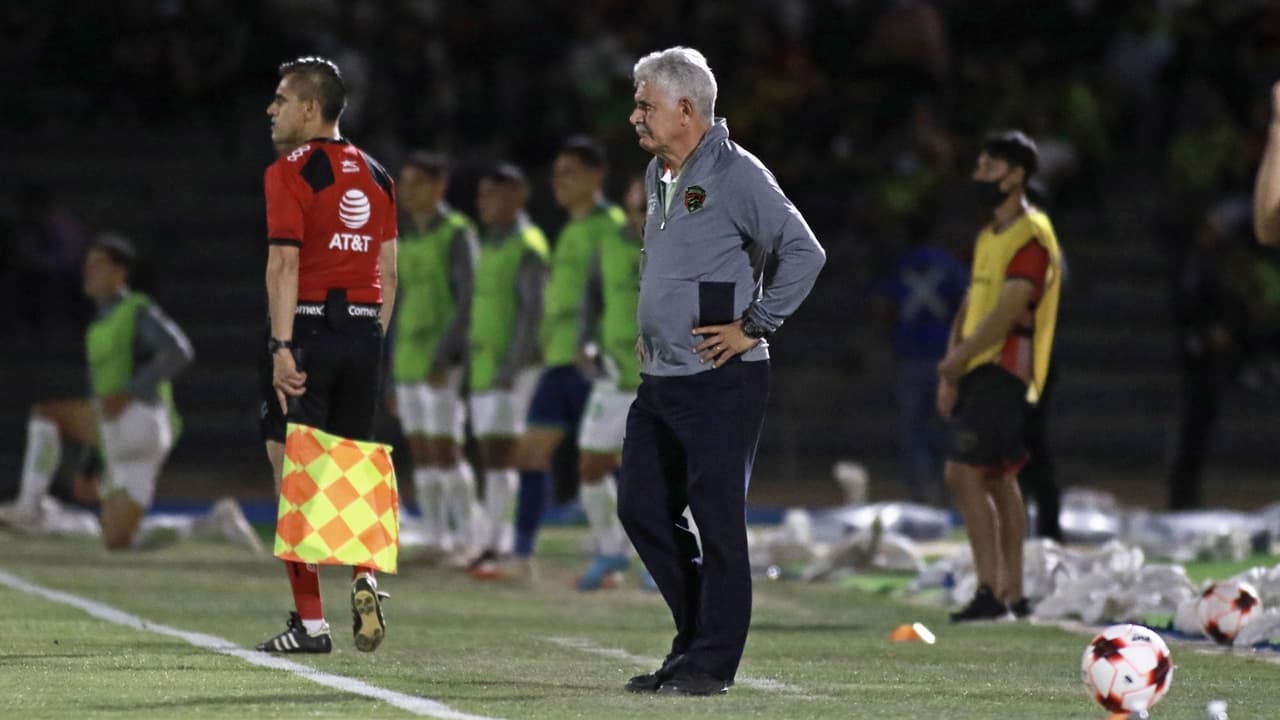 Tuca: “La decepción es grande y te empiezas a sentir chiquito”