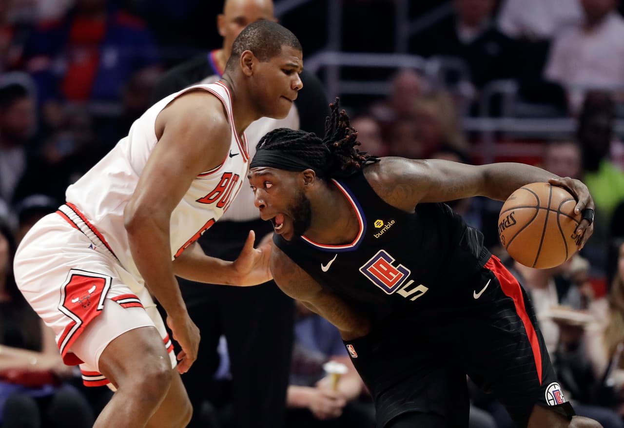 En el último partido del viernes en la noche, Los Angeles Clippers superaron 128-121 como locales a los Chicago Bulls, conservando el octavo lugar de la Conferencia Oeste.