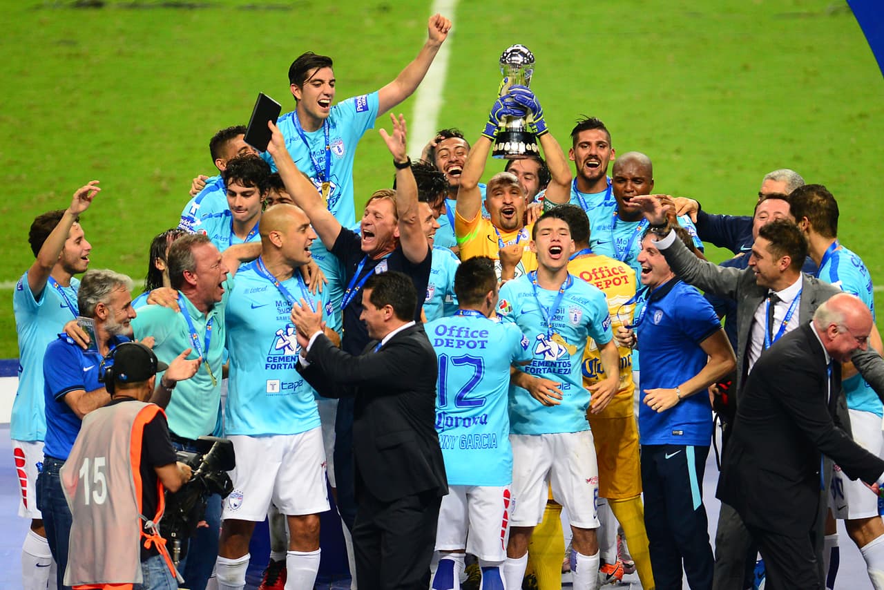 Pachuca (6): Invierno 1999, Invierno 2001, Apertura 2003, Clausura 2006, Clausura 2007 y Clausura 2016,