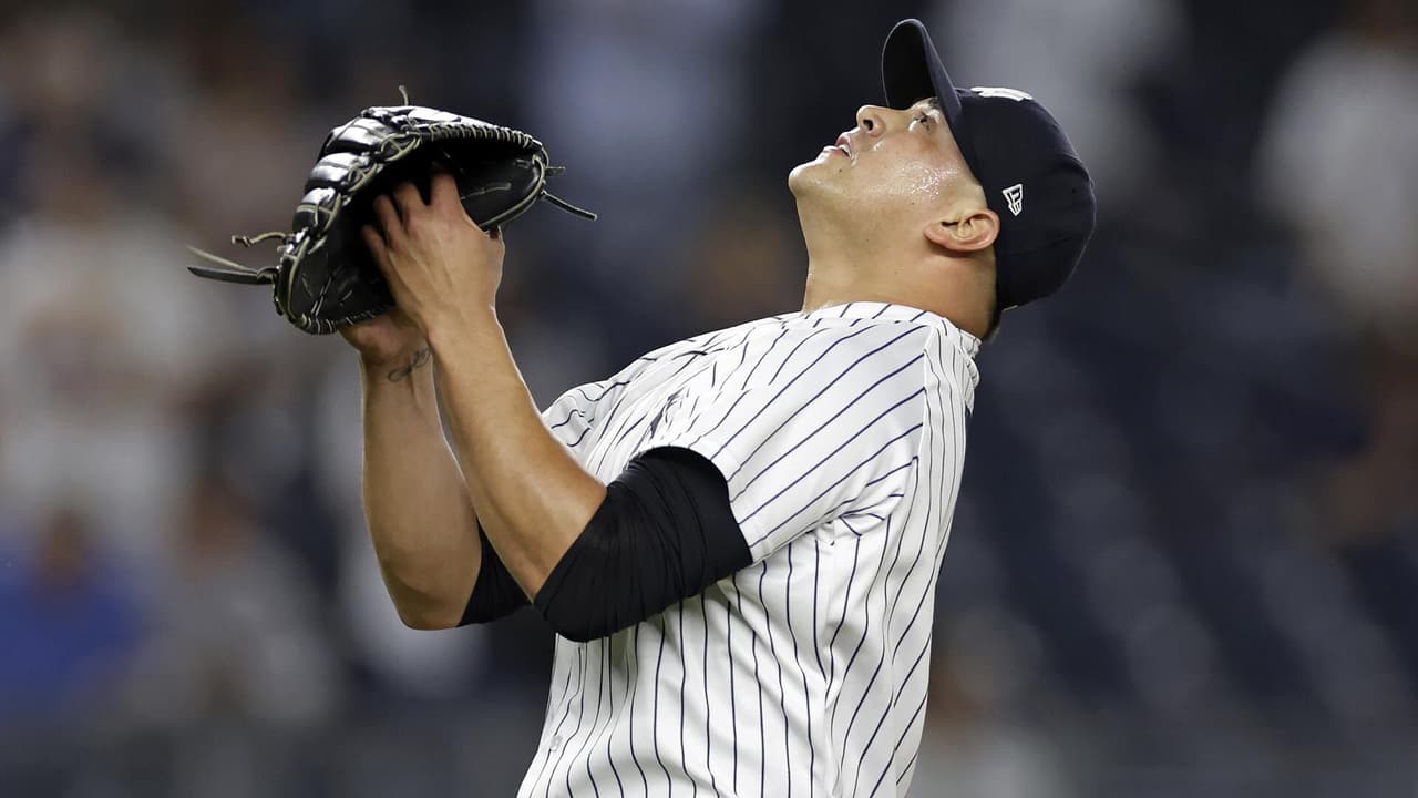 Mexicano Manny Bañuelos consigue primer salvamento con los Yankees