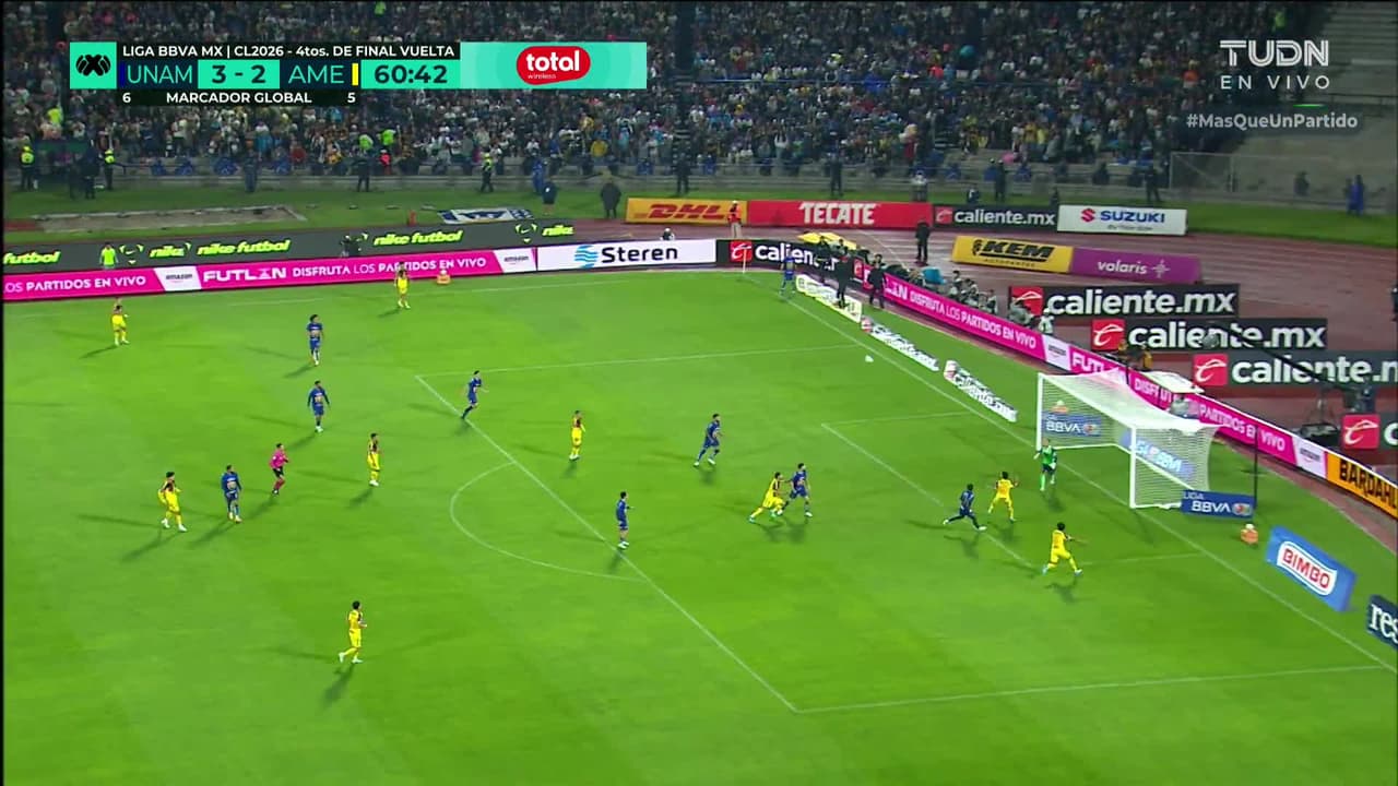 ¡GOL!  anota para América. Álex Zendejas