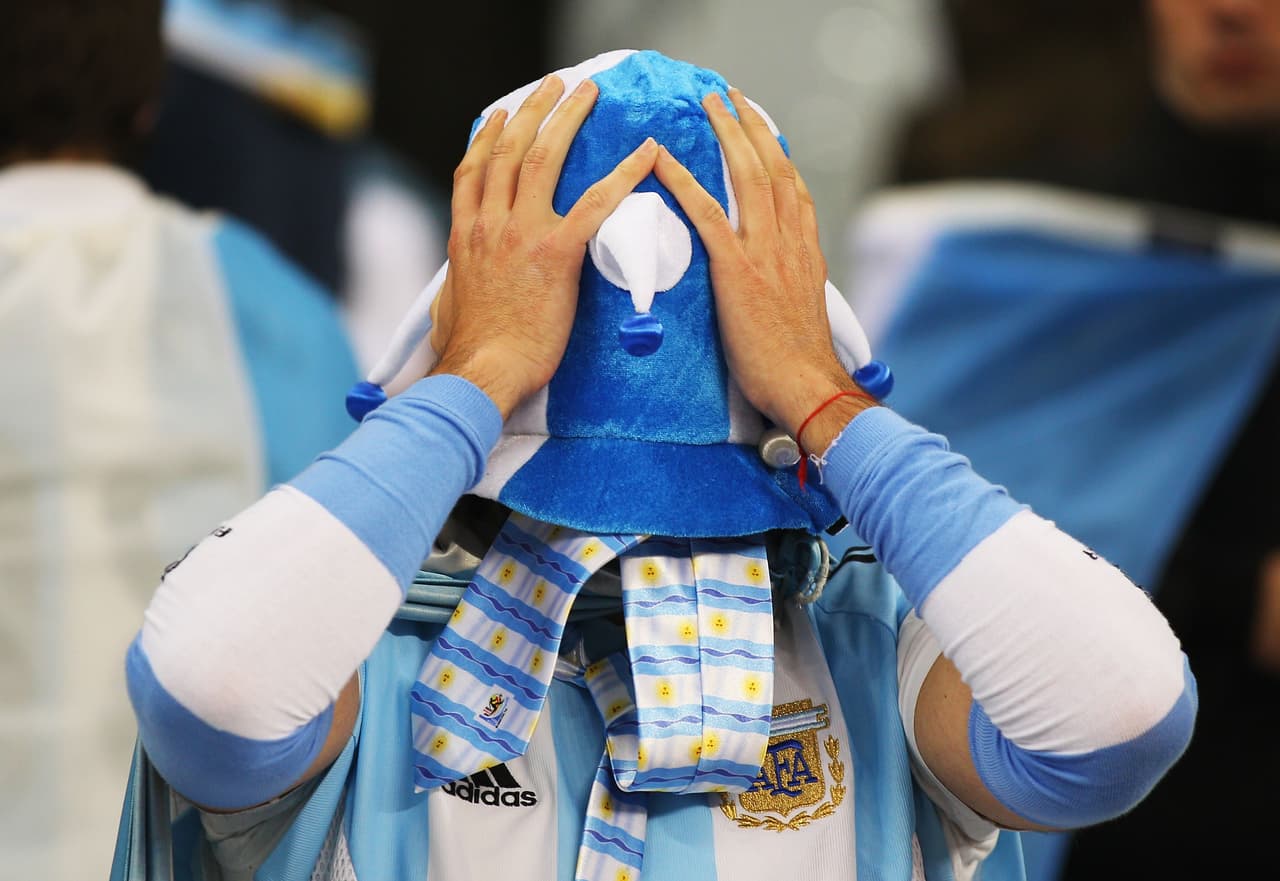 La frustración argentina se repetía contra Alemania en cuartos de final, pero en esta ocasión con un marcador catastrófico, uno de los peores en la historia de ese país en un Mundial.