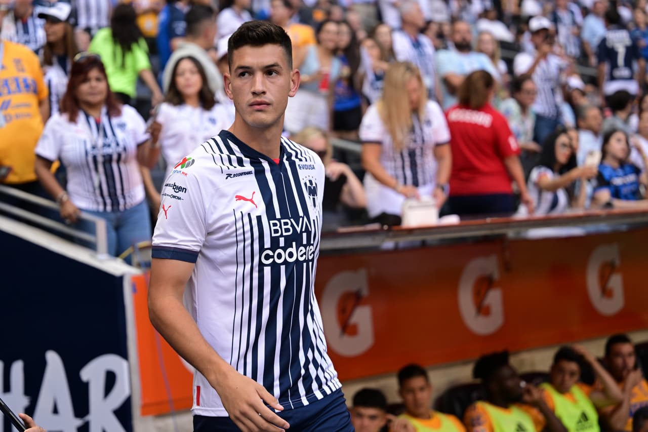 César Montes es baja de Rayados de común acuerdo por no estar concentrado