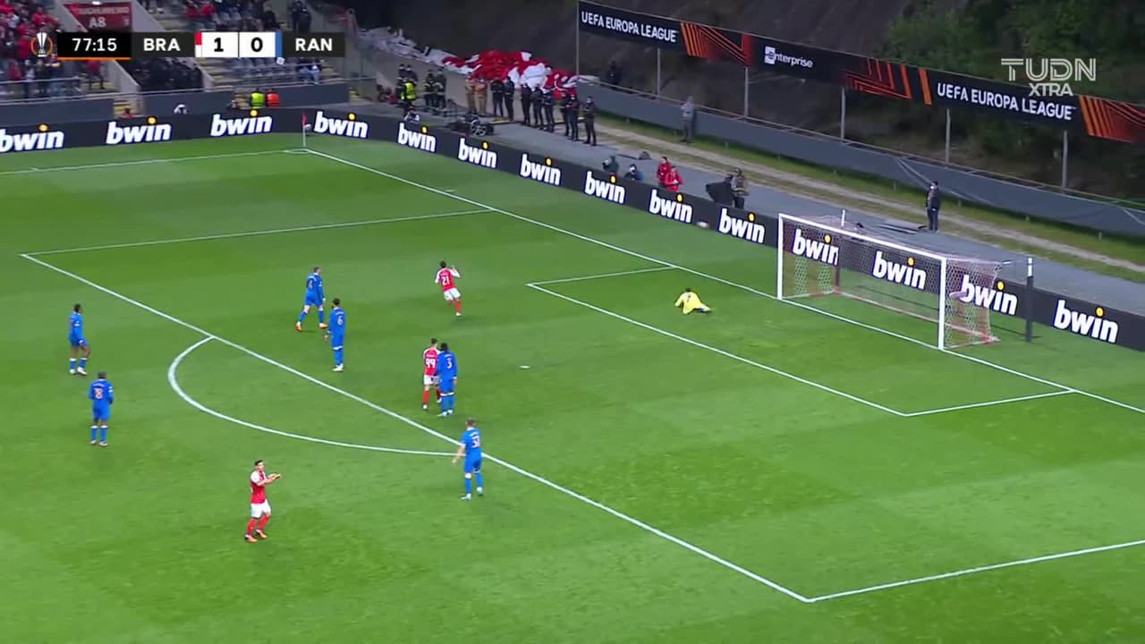 ¡TIRO ATAJADO! disparo por André Horta.