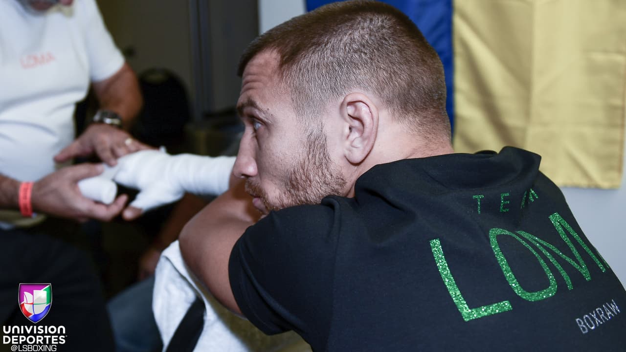 Vasiliy Lomachenko derrotó a un José Pedraza que le incomodó la pelea por momentos, pero que no pudo contrarrestar la velocidad e inteligencia de la 'Matrix'.
