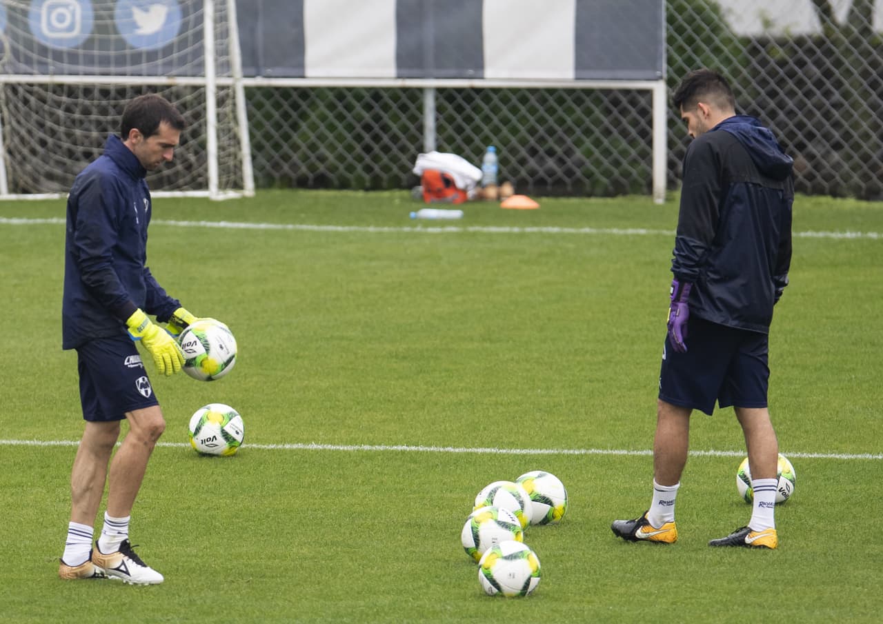 Monterrey recibe a Cruz Azul, que viene con invicto de cuatro juegos, tres de ellos victorias seguidas. Por eso, Rayados entrena con la idea de un triunfo con sabor a revancha por las derrotas sufridas contra "La Máquina" en Copa y Liga en 2018.