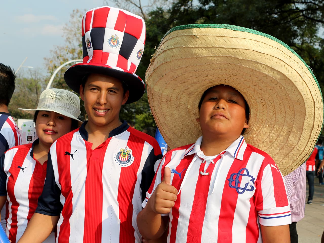 Gran ambiente se vivió en los estadios del fútbol mexicano en una nueva fecha de la Liga MX.