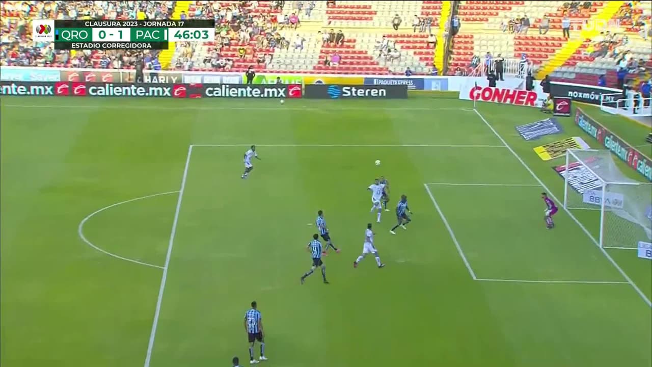 ¡TIRO ATAJADO! disparo por Avilés Hurtado.