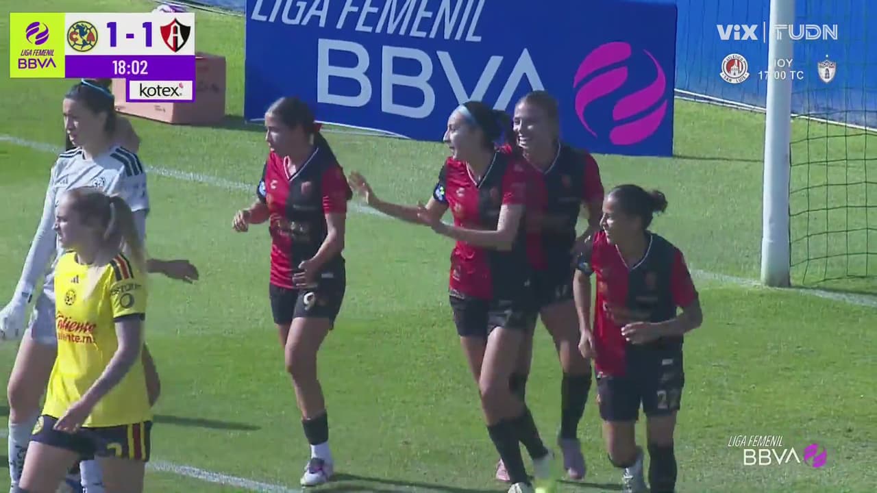 ¡En el contrarremate Atlas lo empata! Karen Luna con el 1-1 ante América