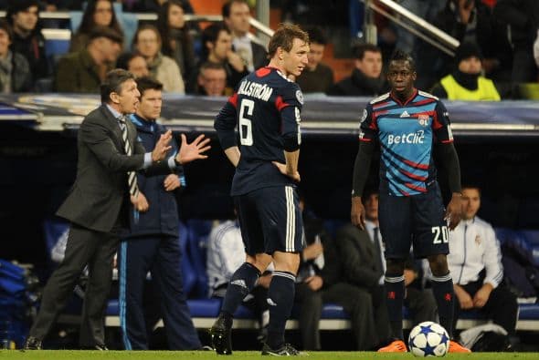 El Lyon no se daba por vencido, pero la falta de idea se veía en sus rostros.