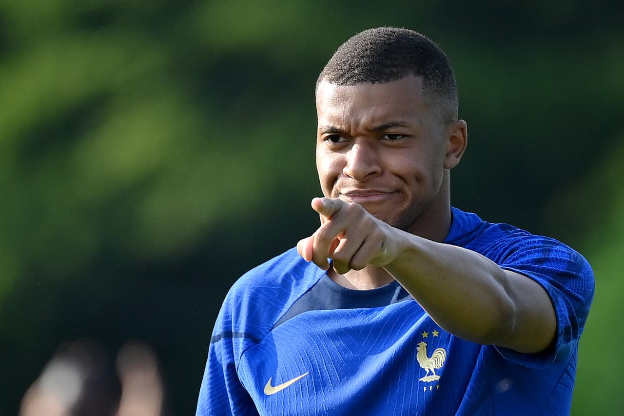 Mbappé avisa que no renovará con PSG y podrían venderlo este verano