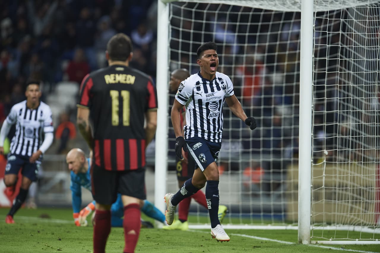 Y la cereza del pastel minutos después, en una combinación a la inversa, con pase de Pabón para Gallardo.