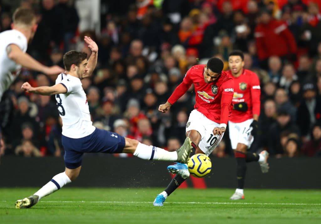 Con doblete de Marcus Rashford al 6 y al 49, Manchester United se impone en casa 2-1 al Tottenham.