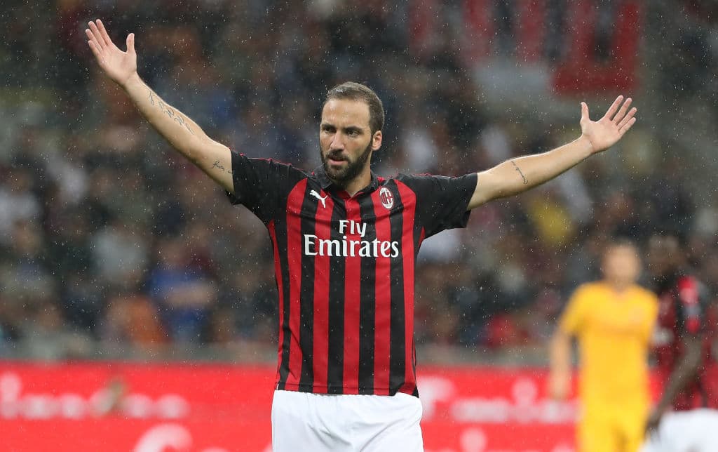 En dos partidos con los 'rossoneros', Gonzalo Higuaín aún no anota goles en la Serie A.