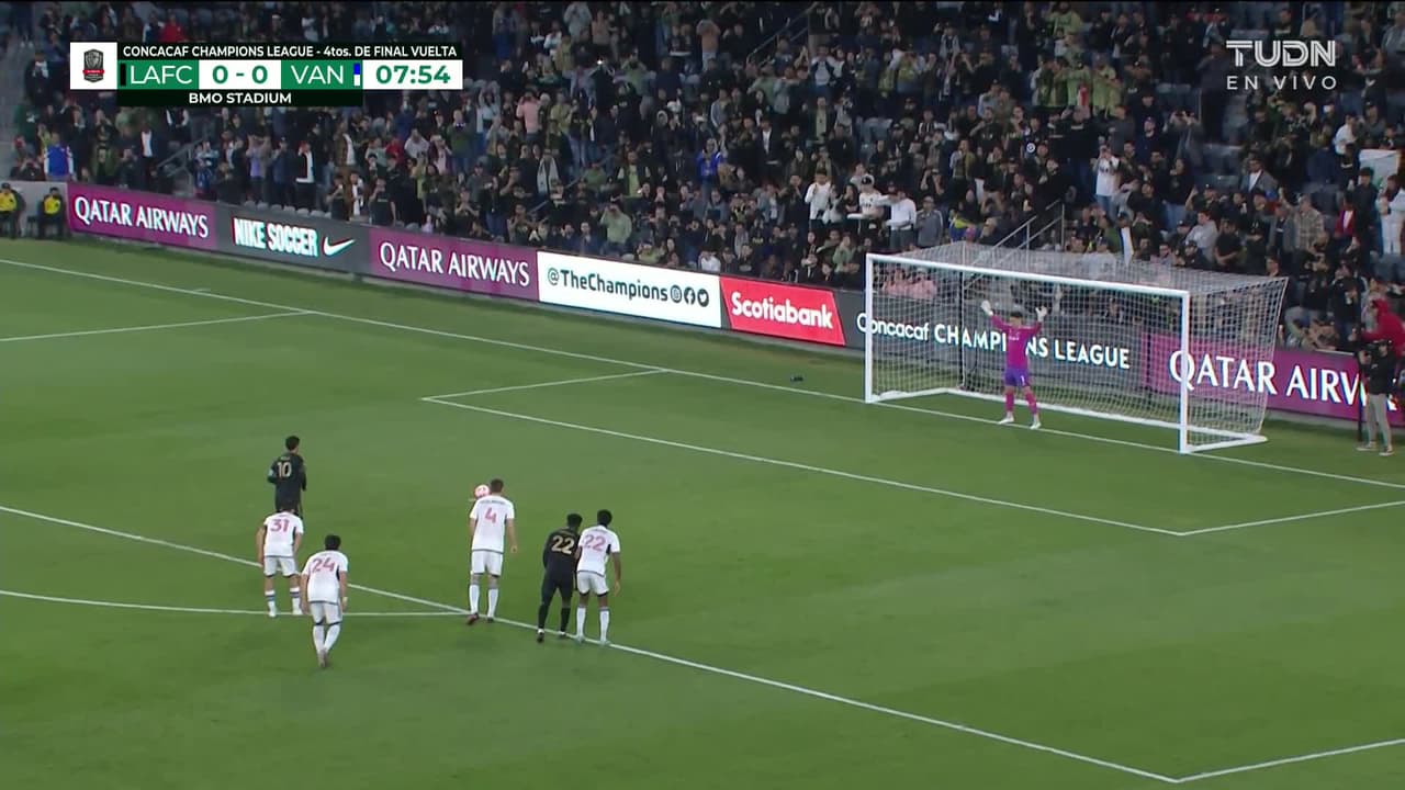 ¡GOL!  anota para LAFC. Carlos Vela