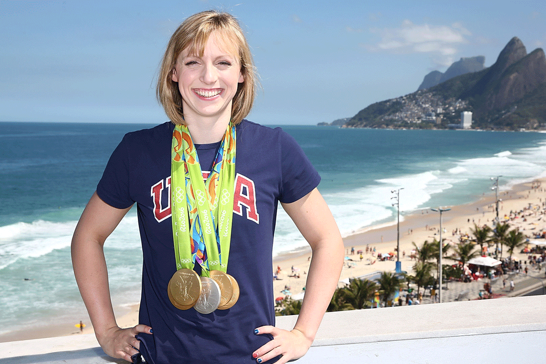 <b><a href="http://www.univision.com/deportes/juegos-olimpicos-rio-2016/katie-ledecky-la-nadadora-que-nacio-para-ser-campeona-video">Katie Ledecky</a>: </b>Con apenas 19 años, esta nadadora estadounidense se robó las miradas en las competencias de Rio 2016 gracias a su velocidad en el agua que le dieron cuatro medallas de oro y una de bronce, convirtiéndose en la nadadora más importante de su tiempo.