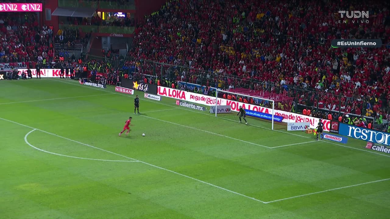 ¡GOL!  anota para Toluca. Diego Barbosa