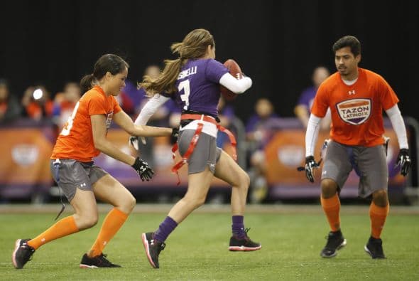 La Conferencia Nacional se impuso a la Conferencia Americana en el Tazón Latino IX y Hristo Stoichkov, para sorpresa de todos, fue reconocido como el MVP del juego, disfruta aquí de las mejores imágenes (Foto: Mario Castillo).