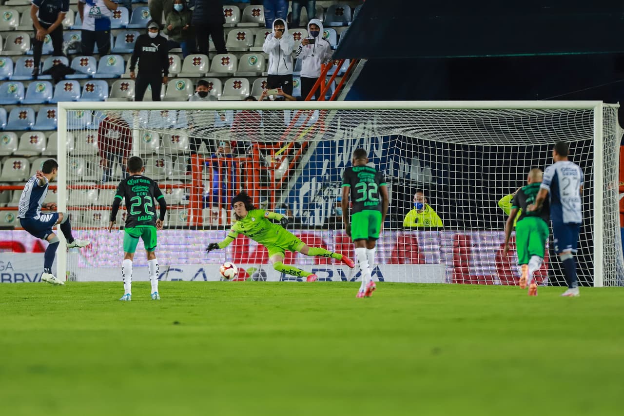 Pachuca se impone con lo justo a Santos y se acerca a los puestos de Repechaje, los de Torreón aún aspiran a ir directo a Cuartos de Final.