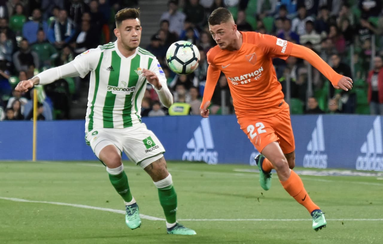 Málaga se mostró agresivo y dio la sorpresa al minuto 20 del primer tiempo por medio de Youssef En-Nesyri para darle la ventaja 0-1 al visitante.