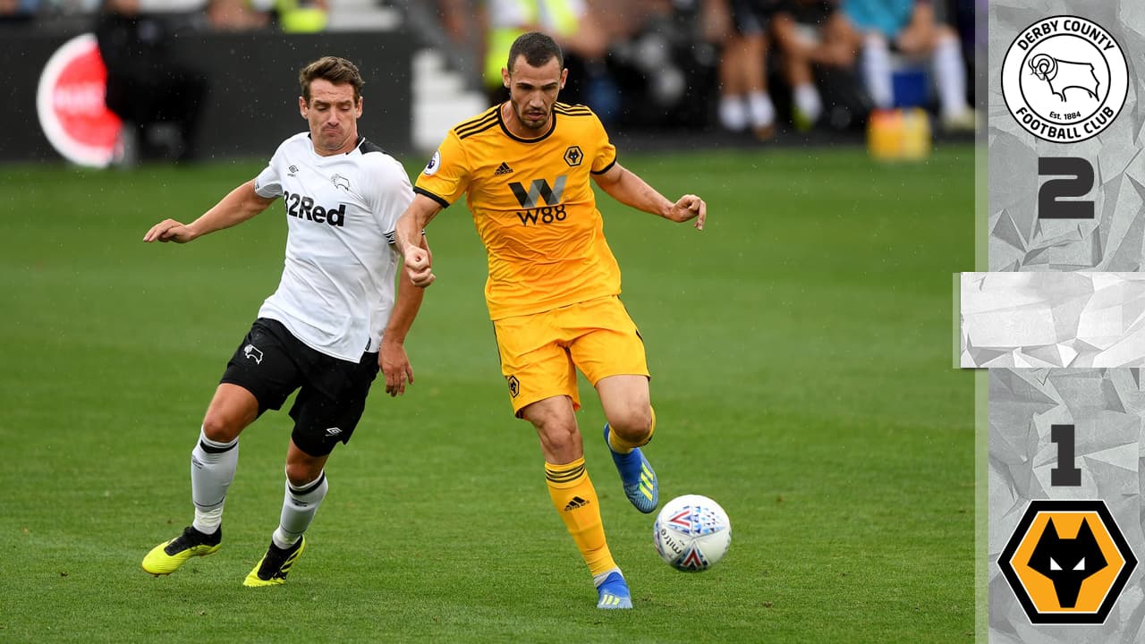 Raúl Jiménez volvió a jugar con el Wolverhampton en la derrota ante el Derby County