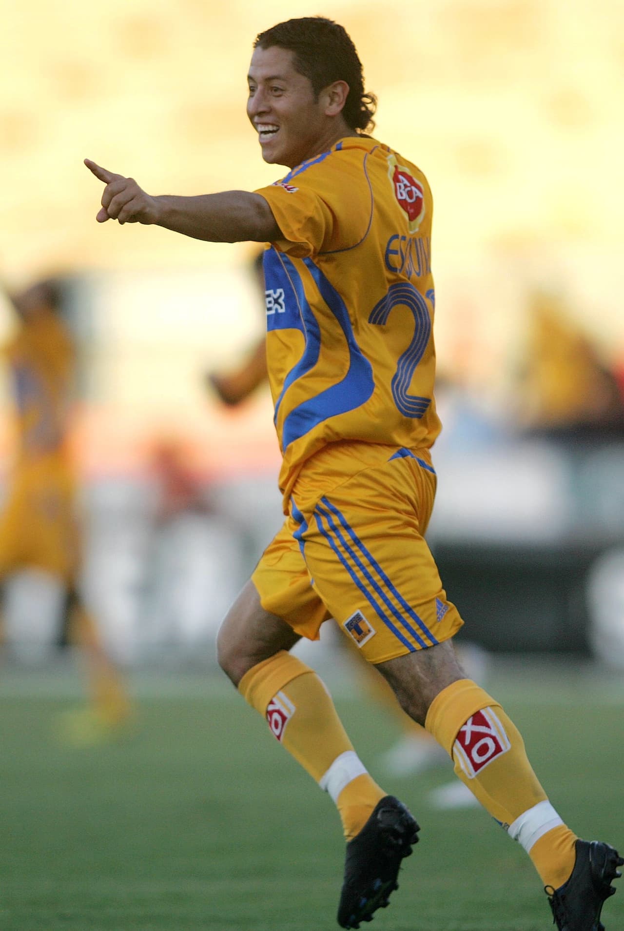 ¿Alguien recuerda a Carlos Esquivel con Tigres? En 2008 jugó en el 'Volcán', aunque únicamente anotó un par de golecitos y volvió al Infierno.