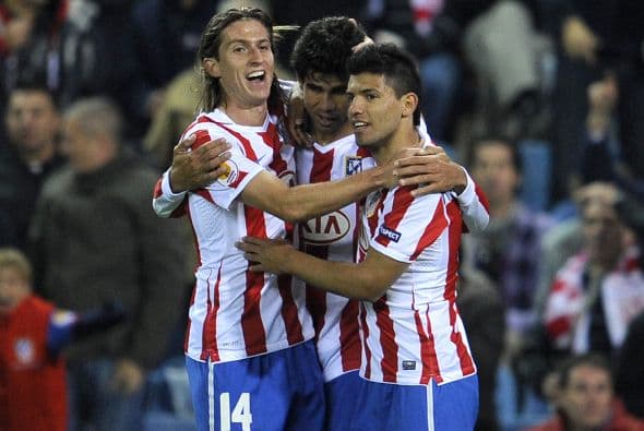 Agüero firmó una gran jugada colectiva con un cierre muestra de su talento individual para la victoria por 1-0.