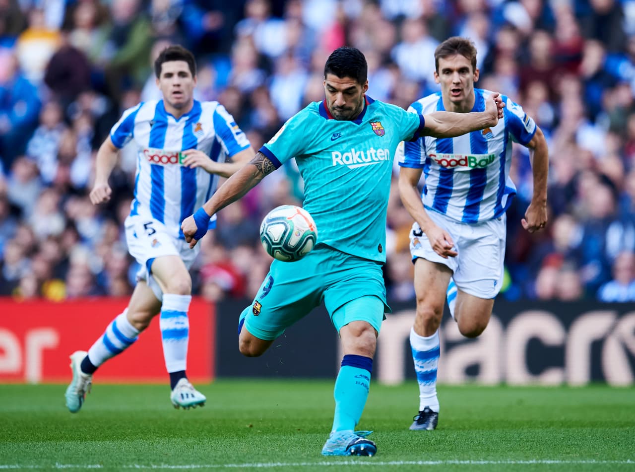 Mikel (12’) abrió el marcador por la vía penal. Griezmann (38’) empató y Suárez (49’) adelantó a los visitantes. Isak (62’) anotó el empate final.