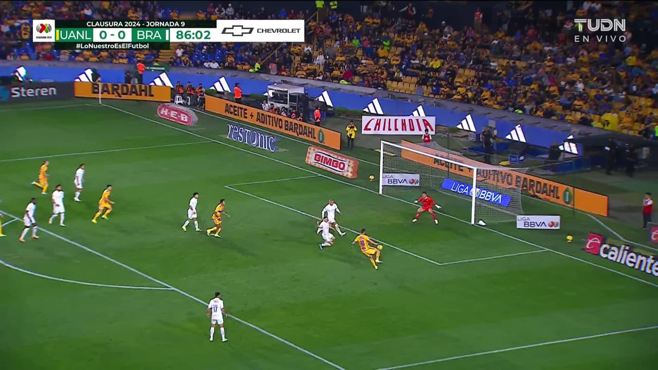 ¡GOOOL! André-Pierre Gignac anota para Tigres.