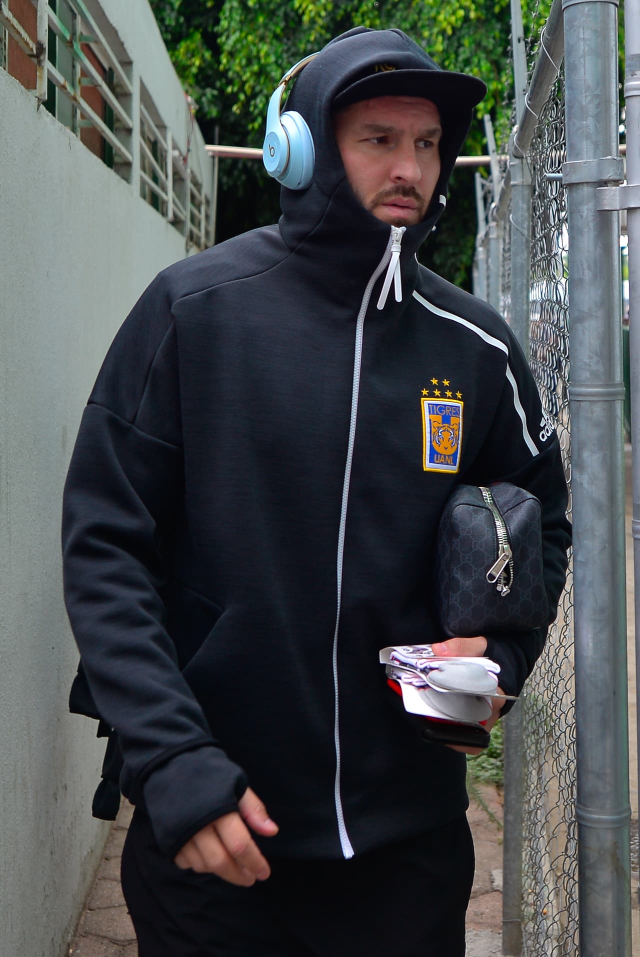 Así llegó el delantero francés al estadio Nou Camp.