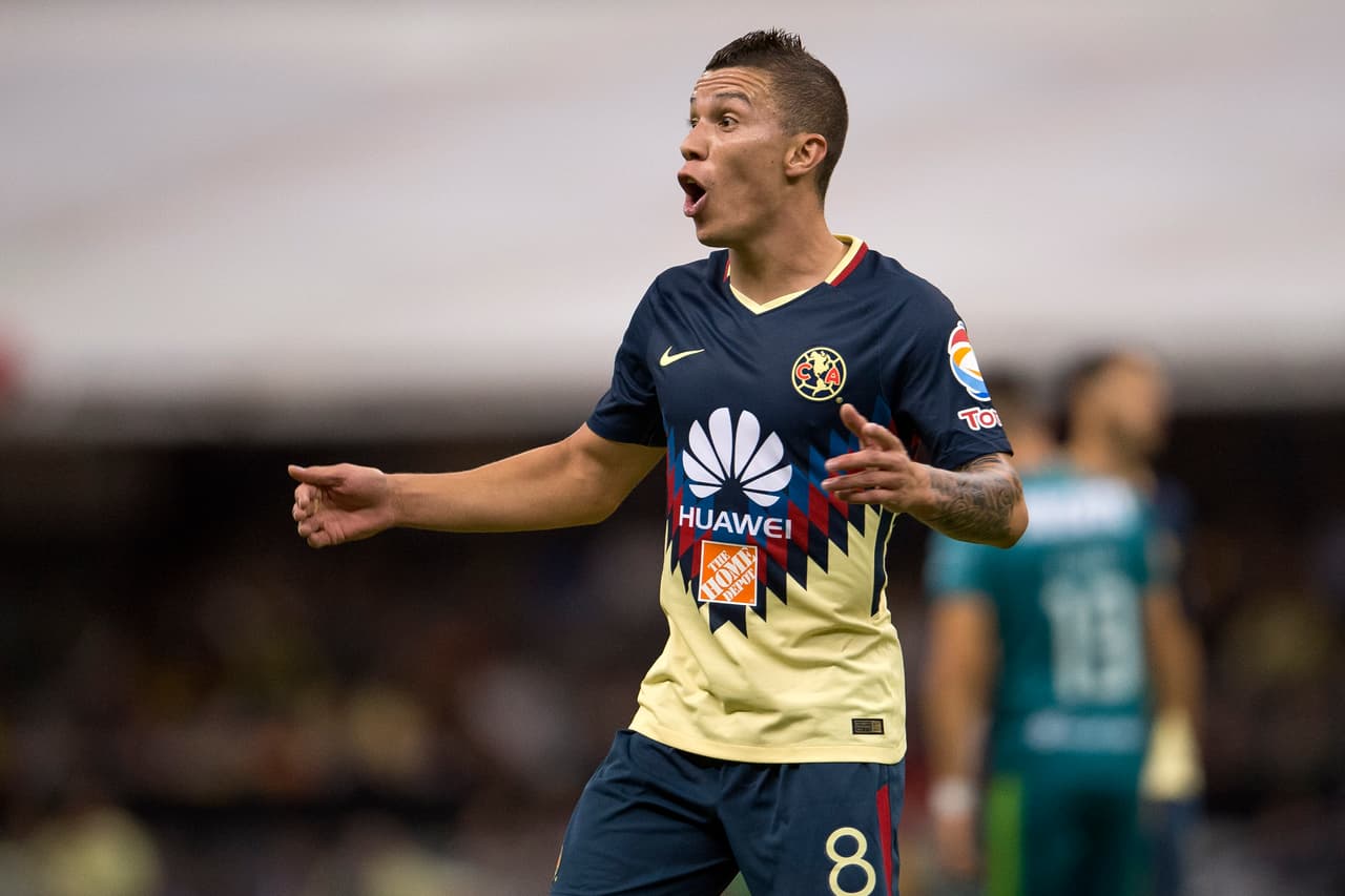 De hecho, inició la jugada del segundo gol del América pasando el balón a Darwin Quintero, quien habilitó al argentino para el 2-0.