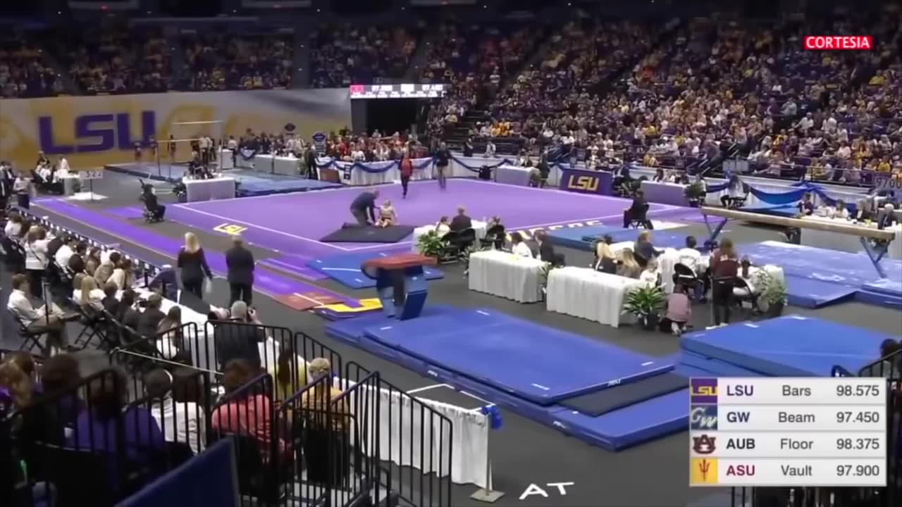 Videos. Una gimnasta se rompe las 2 piernas