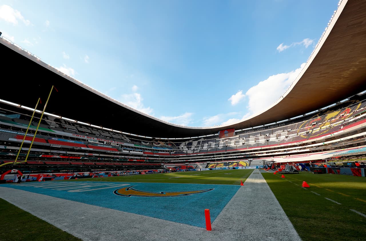 México mantiene plan de recibir dos juegos de NFL en 2022 y 2023