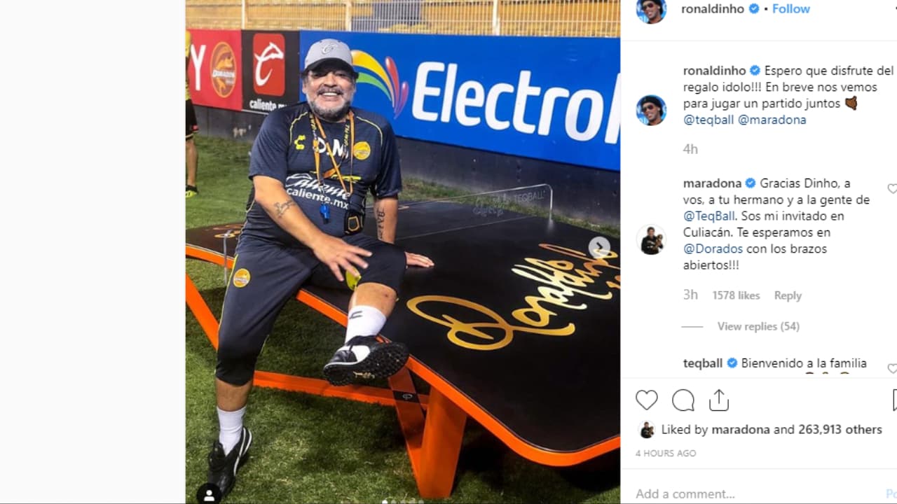 Ronaldinho le hizo regalos a Maradona y Maradona lo invitó a Culiacán