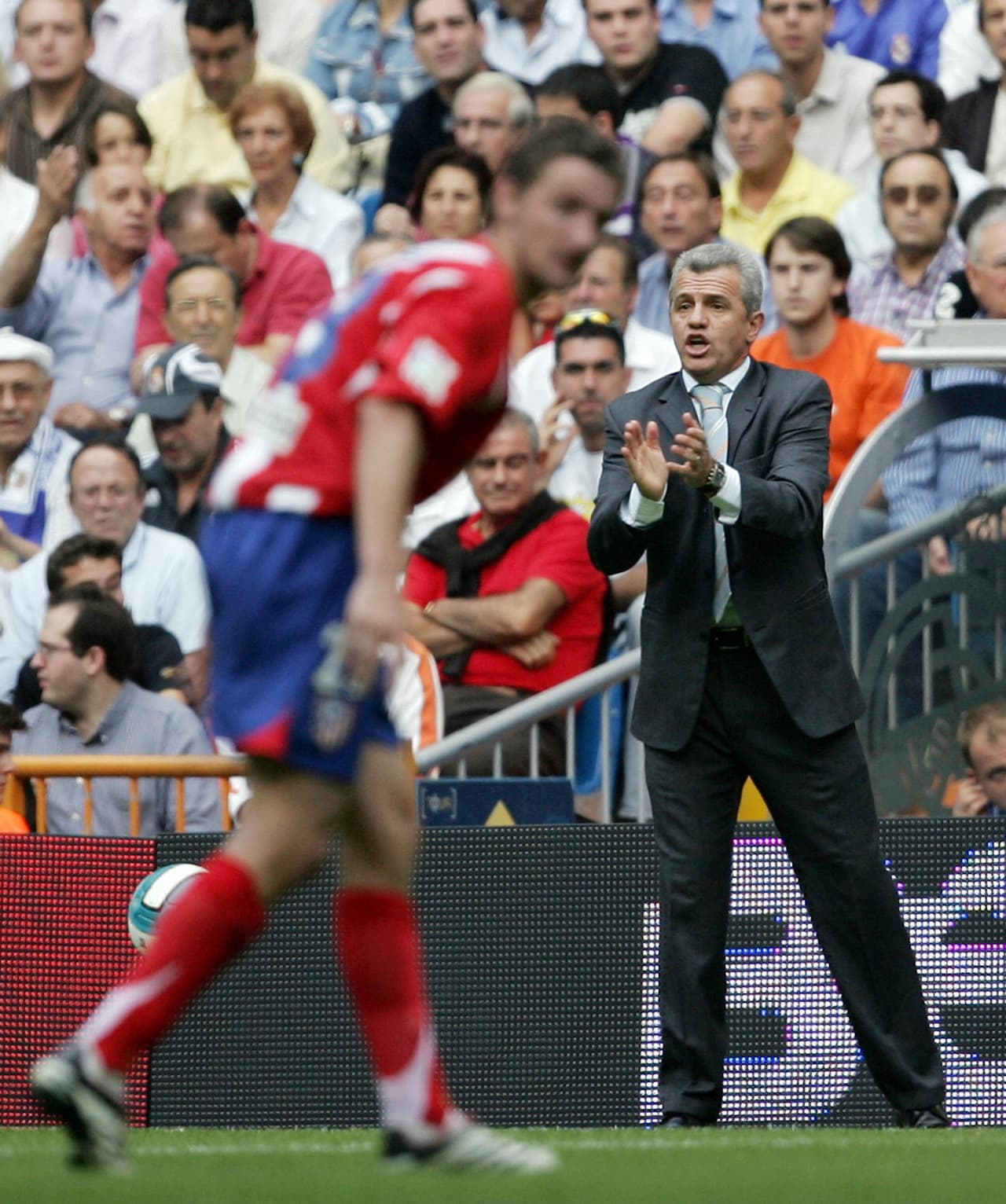 En el 2007, Javier Aguirre convenció a la directiva del Atlético de Madrid de ficharlo.