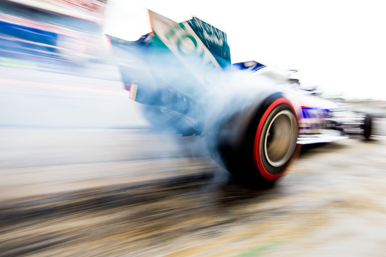 El primer lugar en la grilla de partida para este domingo, en Montmeló, quedó en manos de Valtteri Bottas quien como en las prácticas impuso su velocidad. El Top 3 lo completaron Lewins Hamilton y Sebastian Vettel, mientras que el mexicano Sergio 'Checo' Pérez partirá en la casilla 15.