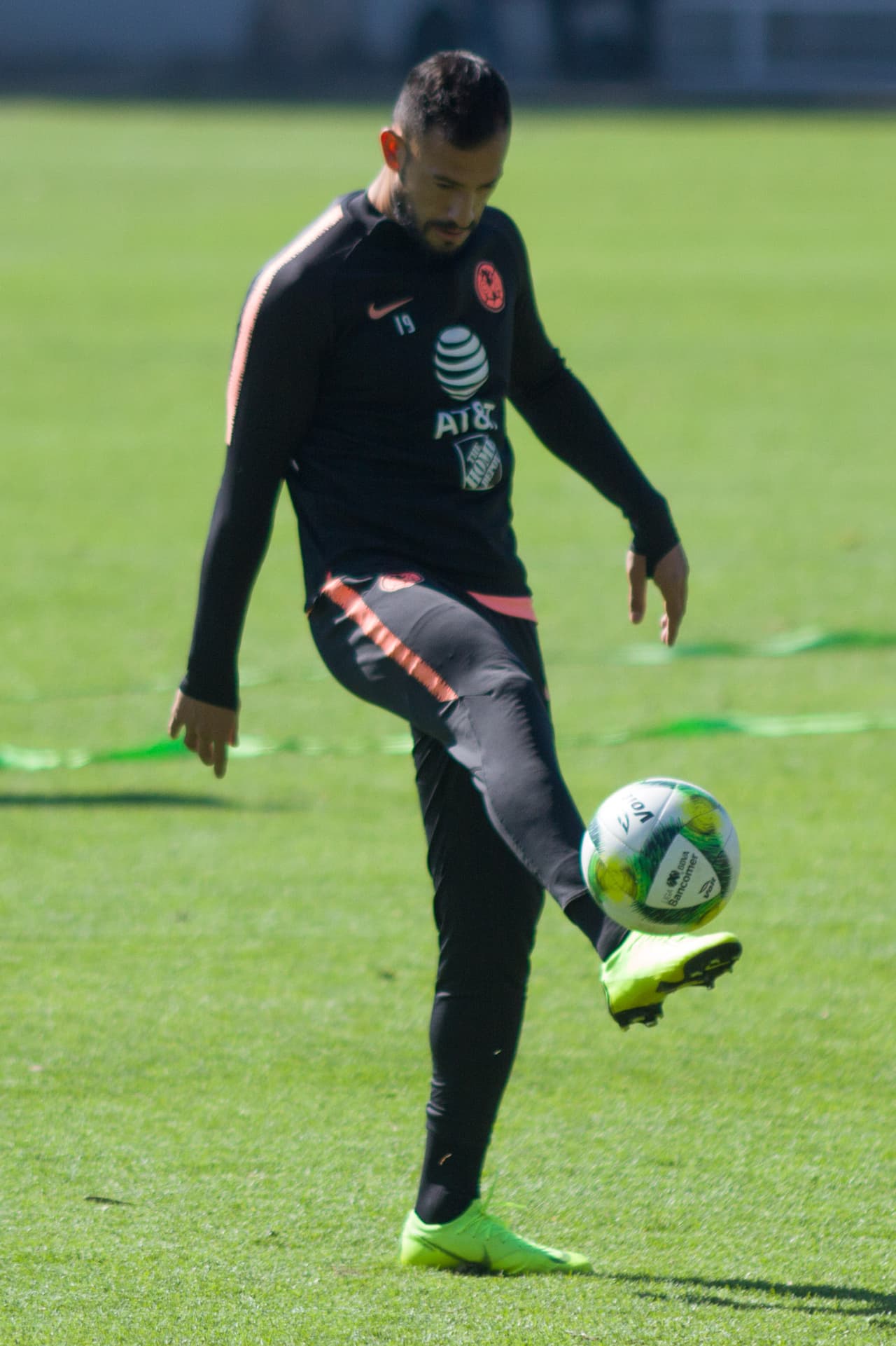 Emmanuel Aguilera es la otra carta que quiere empezar a sumar cada vez más minutos entre los dirigidos por Miguel Herrera.