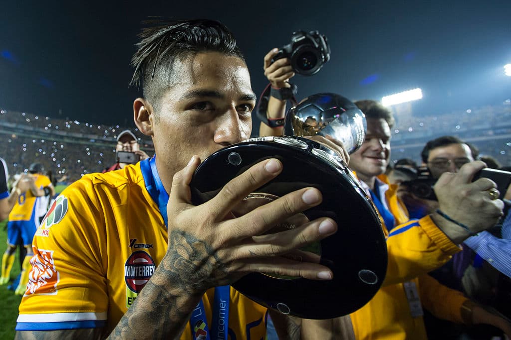 Tigres le dio una sorpresa a América y se coronó campeón de la Liga MX en el Apertura 2016, el quinto título del club y el tercero del técnico en su paso.