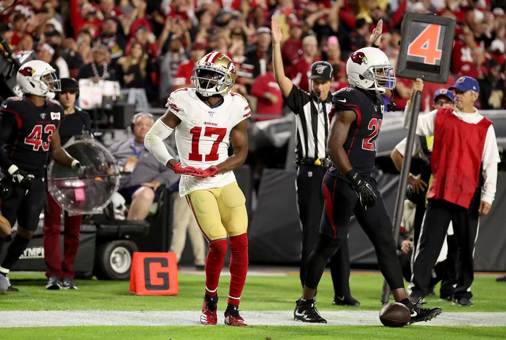 Los 49ers se confirman como candidatos al título, vencen 28-25 a los Cardinals que al final complicaron al equipo de Garoppolo.