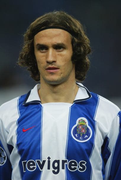 Ricardo Carvalho fue gratuito para al Oporto pero lo vendió al Chelsea por 30 millones de euros.