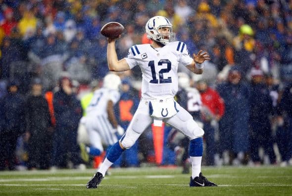 Es raro que un quarterback joven sea promocionado como jugador franquicia, pero Luck ha sido mejor que lo anunciado como líder ofensivo de los Colts. El QB de tercer año continua afinando su habilidad de creador de juego al tiempo que muestra una mayor eficacia y eficiencia. Luck ha aumentado su producción (4,761 yardas, arriba de las 3,822 en el 2013)mientras que mostró su capacidad para llevar una ofensiva con jugadores como Reggie Wayne y Trent Richardson).