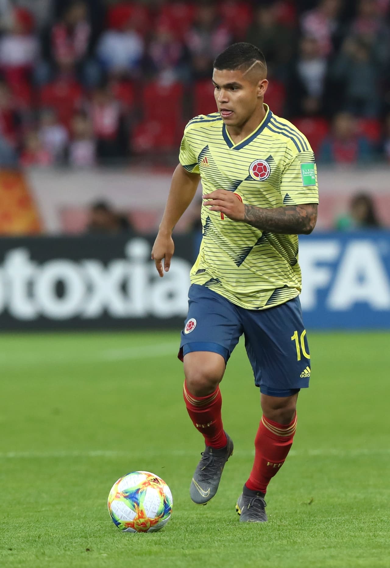 El partido se fue al descanso con ventaja para el visitante, que al final no encontró los goles esperados en Hernández, sustituido por Luis Sandoval al minuto 15 del segundo tiempo.